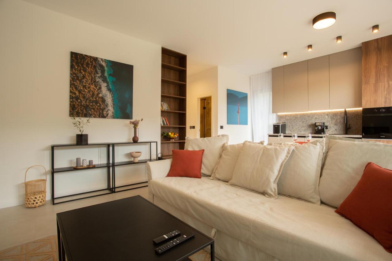 Seaside Elegance Suites Komiža Екстериор снимка